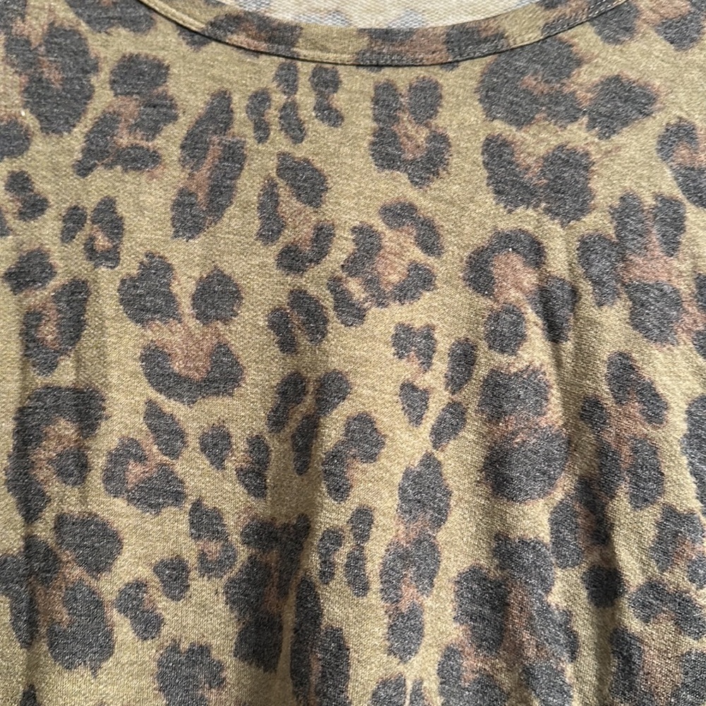 Olive Leopard Print Shirt-NWOT - Picture 2 of 4